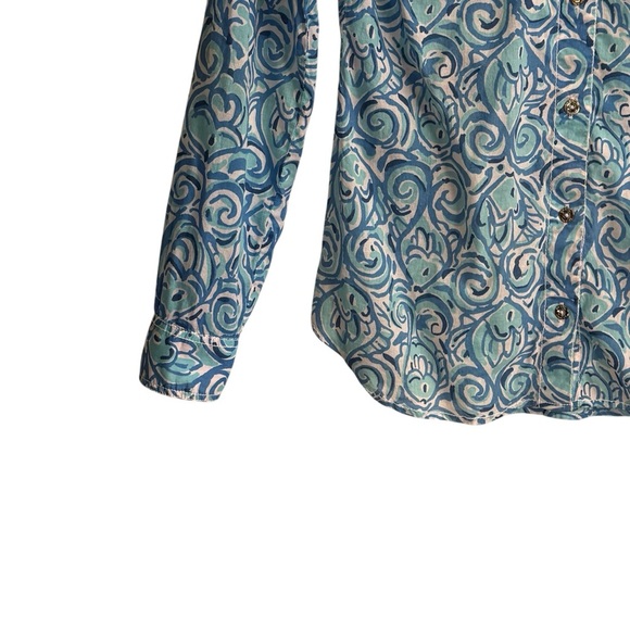 Lily Pulitzer Cruiser Blue Chasing Tail Button Up. Size 2 - Picture 9 of 16